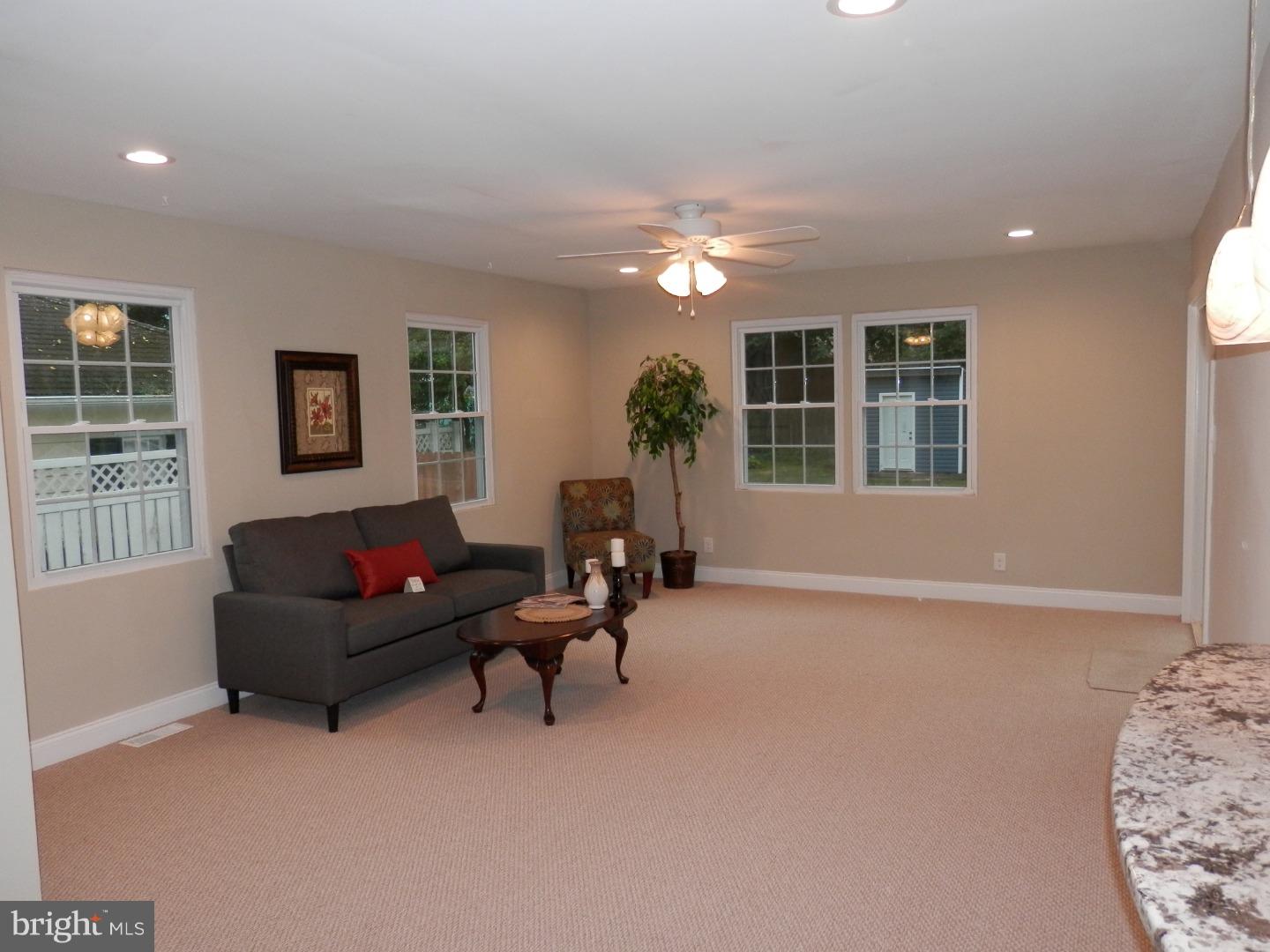 257 Rutland Avenue Mount Holly, NJ 08060 - Photo 14 of 25 Family Room