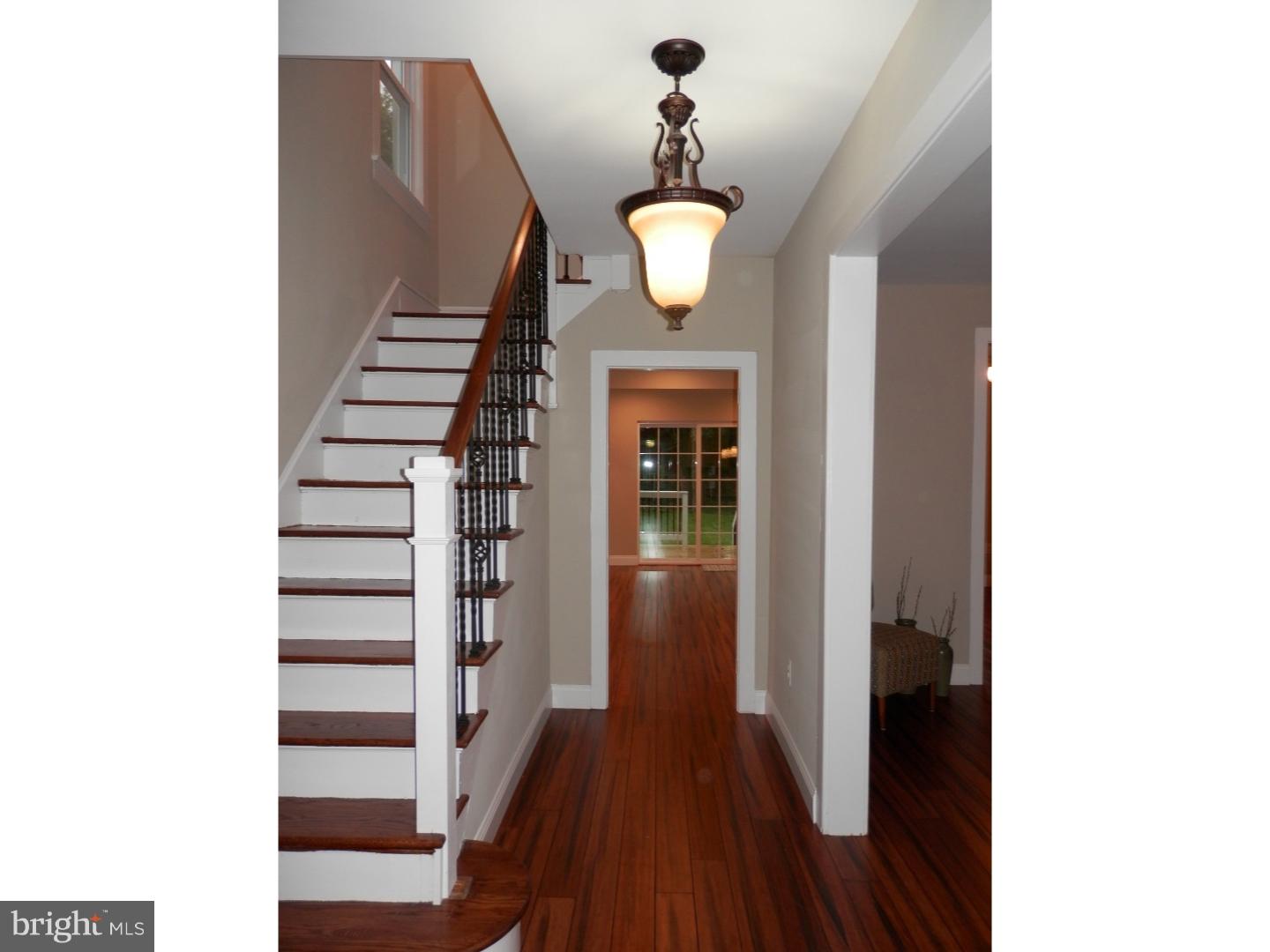 257 Rutland Avenue Mount Holly, NJ 08060 - Photo 3 of 25 Foyer