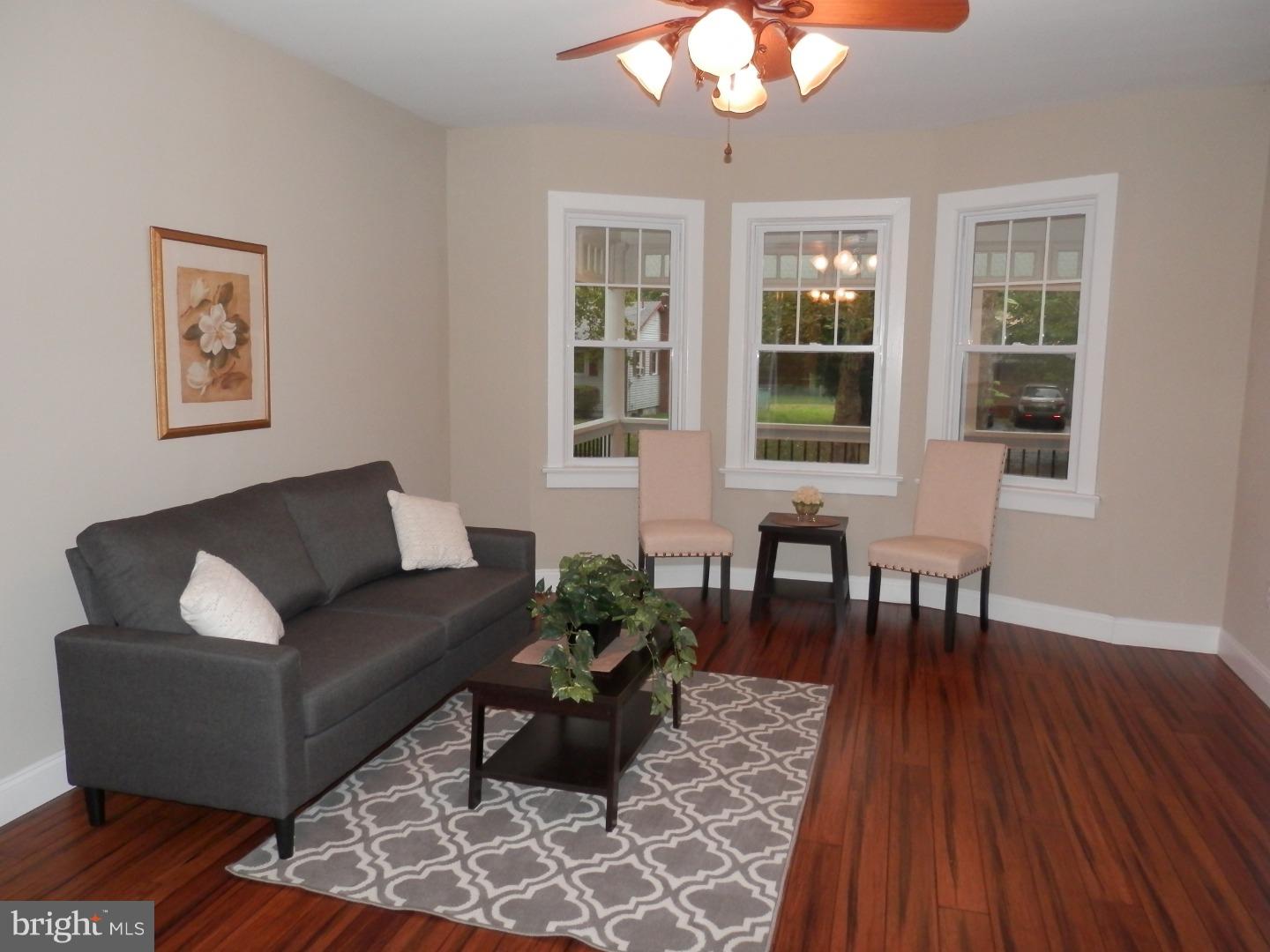 257 Rutland Avenue Mount Holly, NJ 08060 - Photo 4 of 25 Living Room