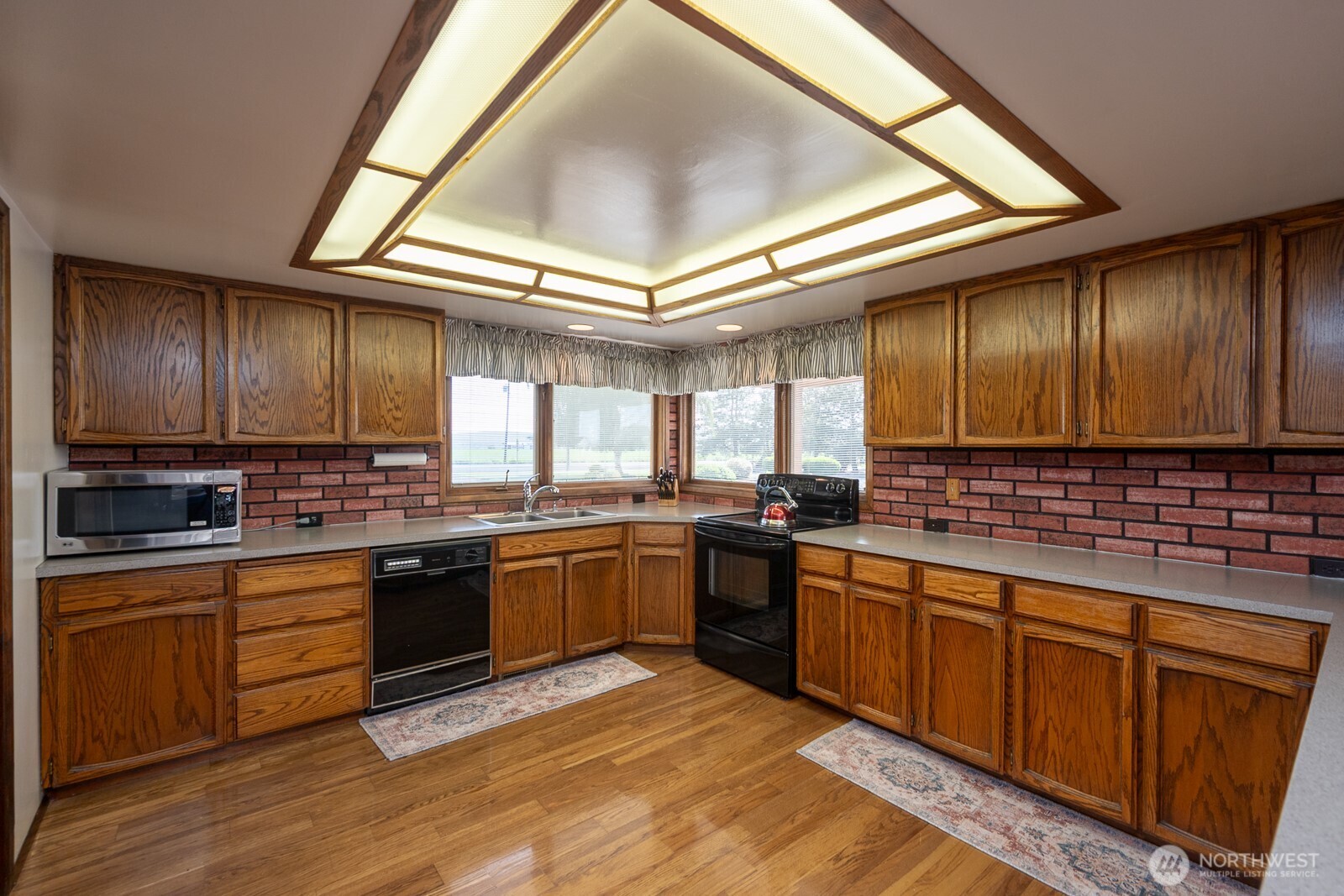 710 South McKinney Road Othello, WA 99344 - Photo 16 of 39