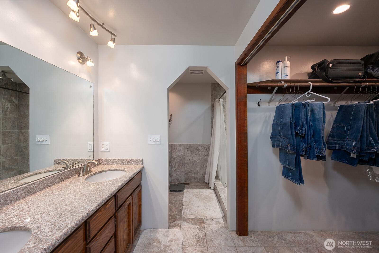 710 South McKinney Road Othello, WA 99344 - Photo 23 of 39