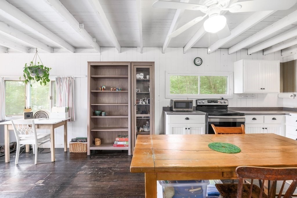 326 Holtshire Road Orange, MA 01364 - Photo 4 of 28