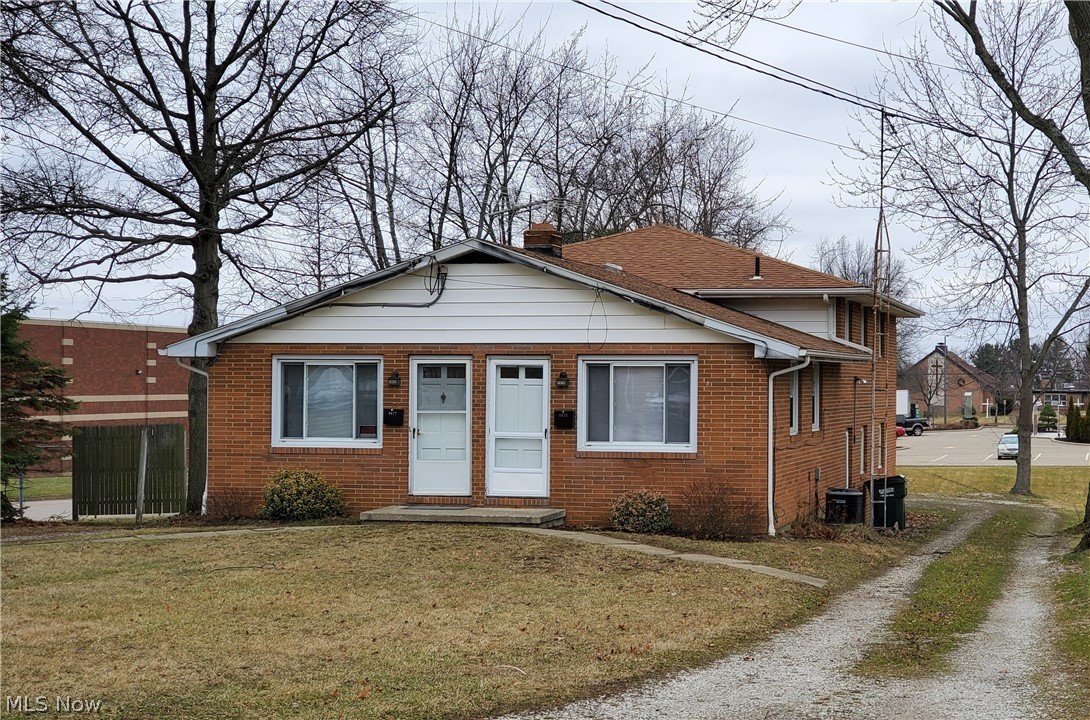 1675 Rosemont Road Southwest Alliance, OH 44601 - Photo 1 of 14 Gallery Image 1