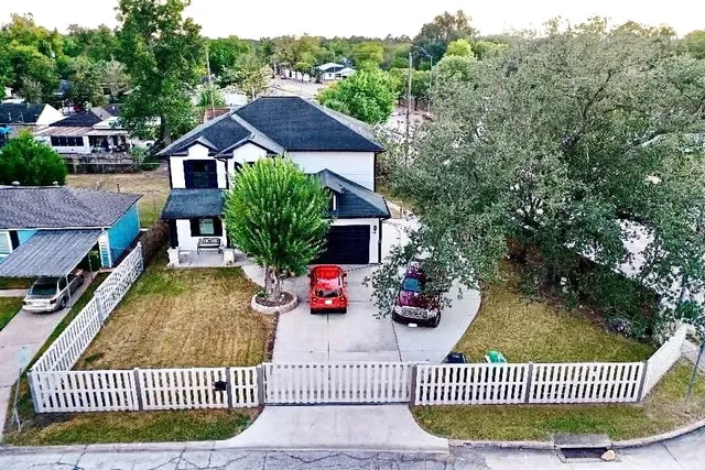 $3,300 | 6641 Midfield Drive, Houston, TX 77092