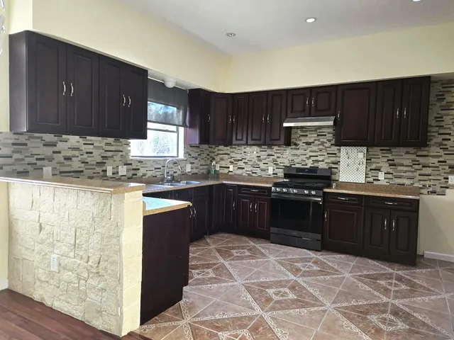 $3,300 | 6641 Midfield Drive, Houston, TX 77092