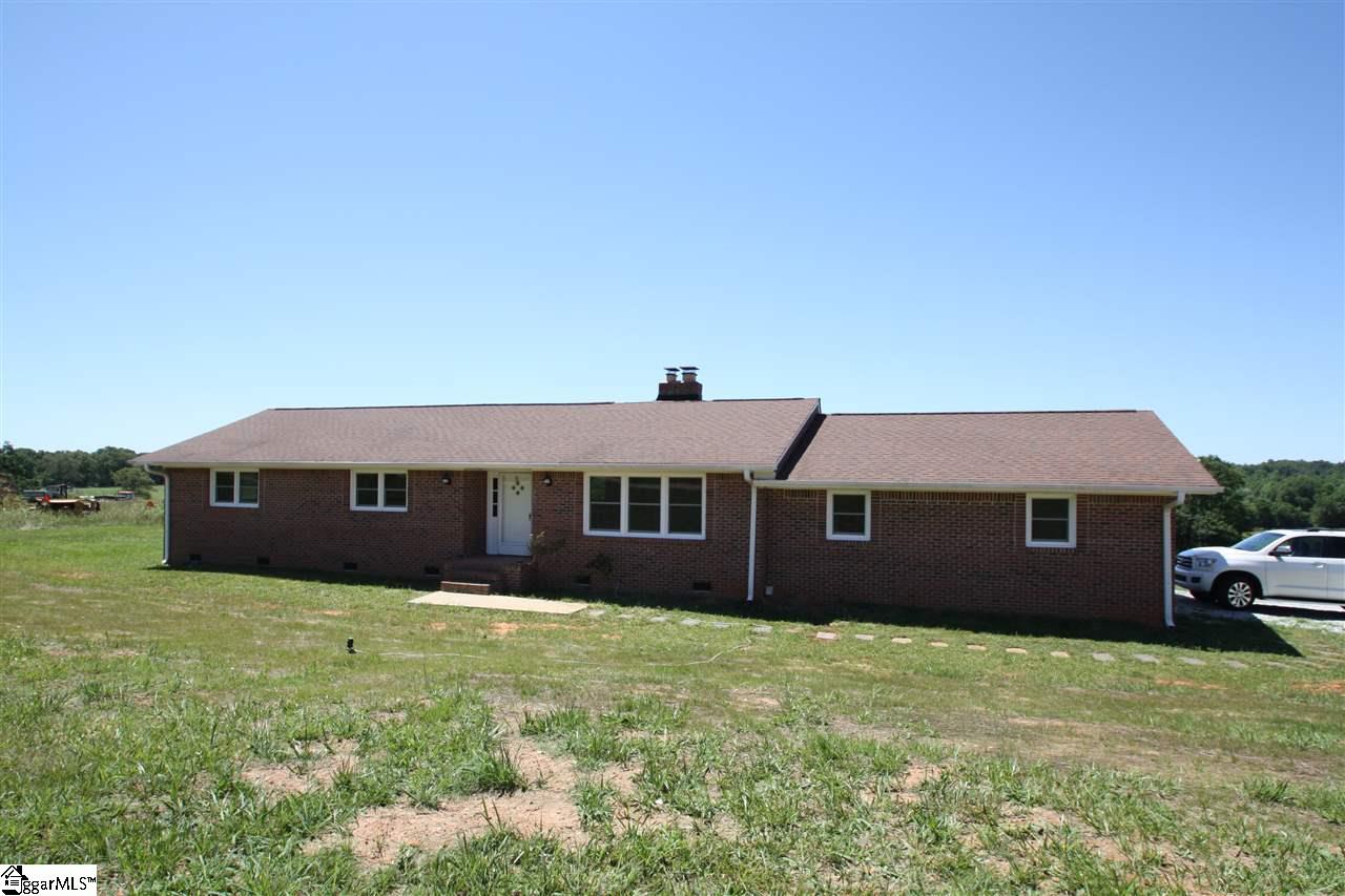 209 South Reid Road Landrum, SC 29356 - Photo 1 of 21