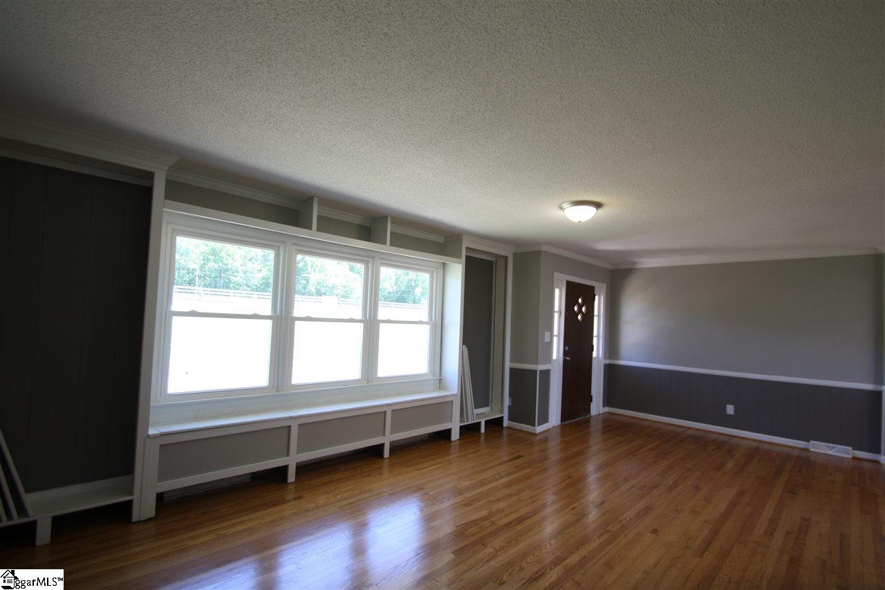 209 South Reid Road Landrum, SC 29356 - Photo 4 of 21