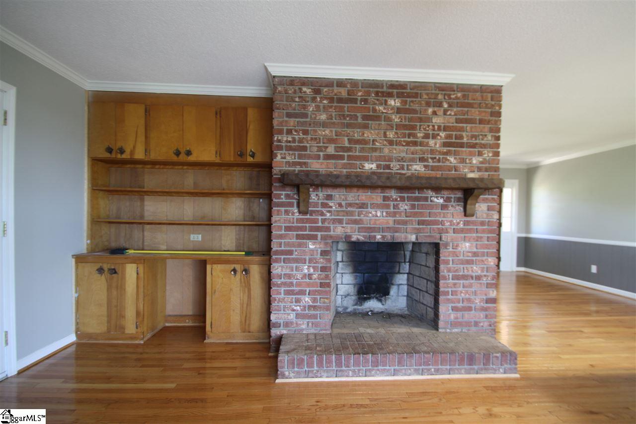 209 South Reid Road Landrum, SC 29356 - Photo 9 of 21