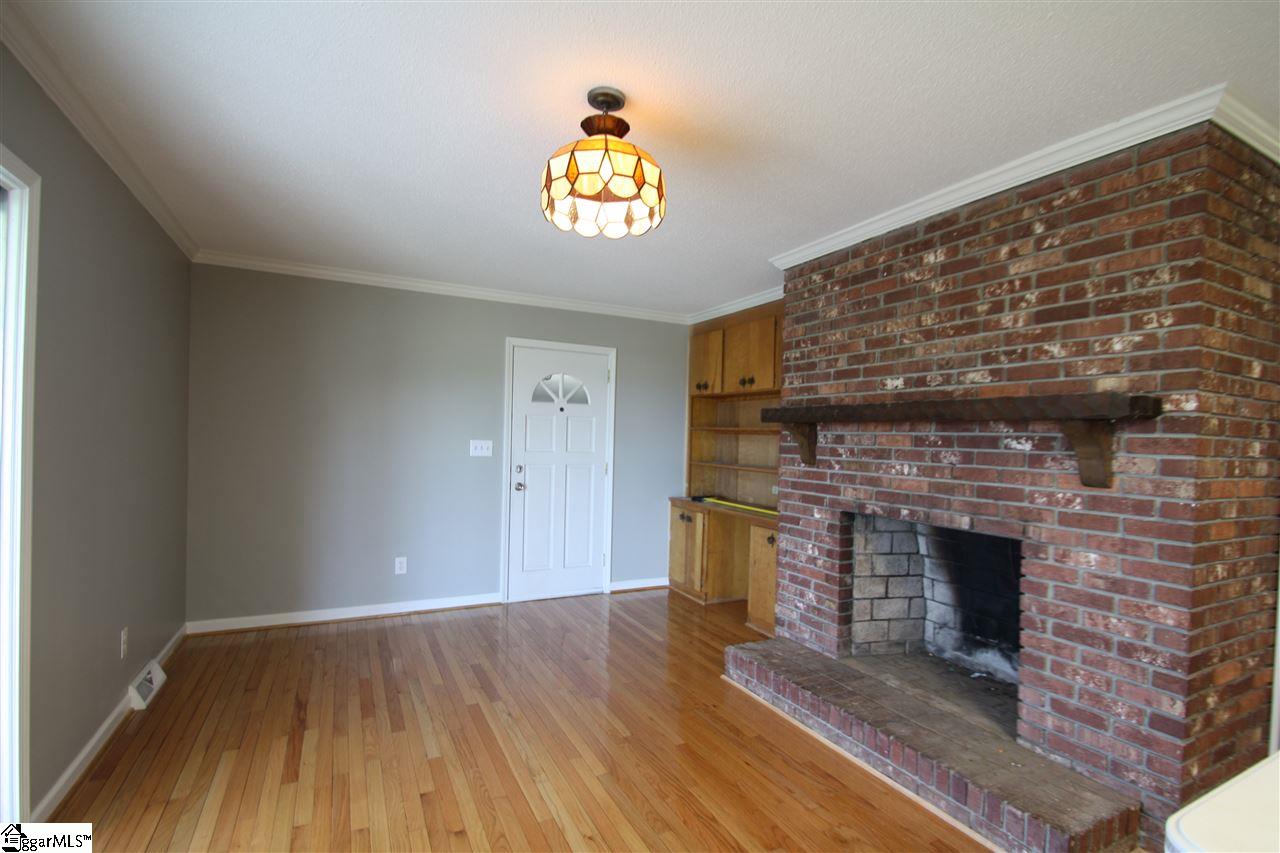 209 South Reid Road Landrum, SC 29356 - Photo 10 of 21