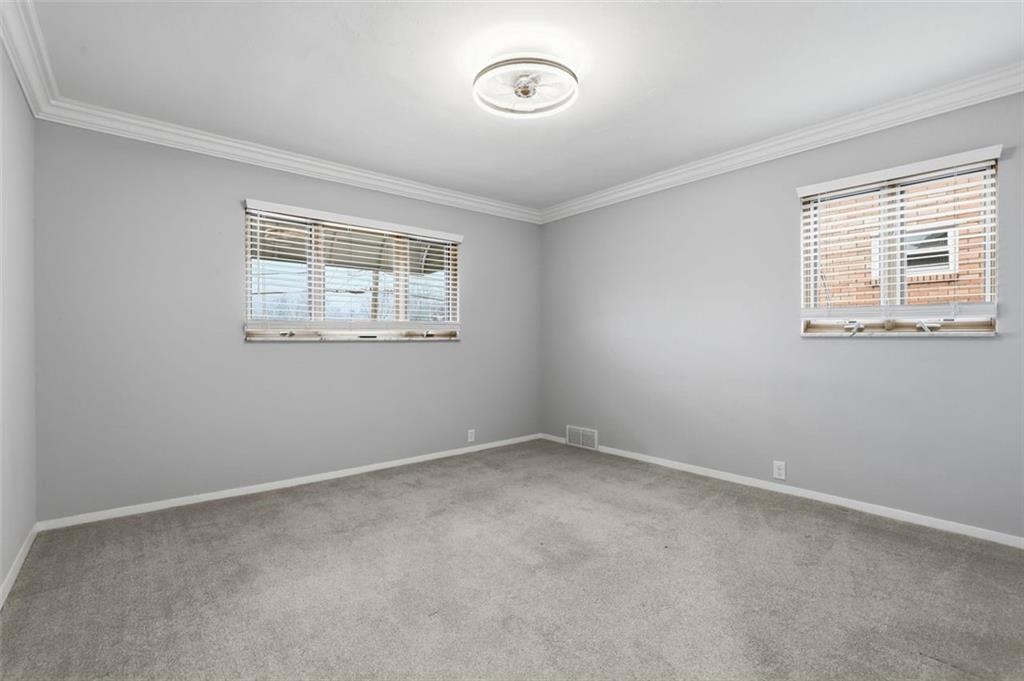 1013 El Rancho Drive Pittsburgh, PA 15220 - Photo 17 of 36