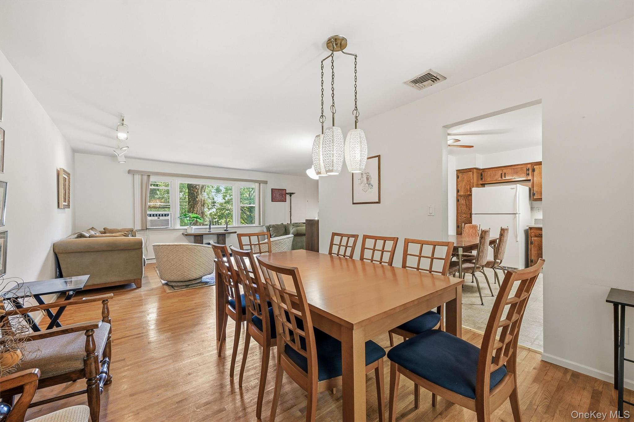 42 Sandy Brook Drive Spring Valley, NY 10977 - Photo 10 of 43