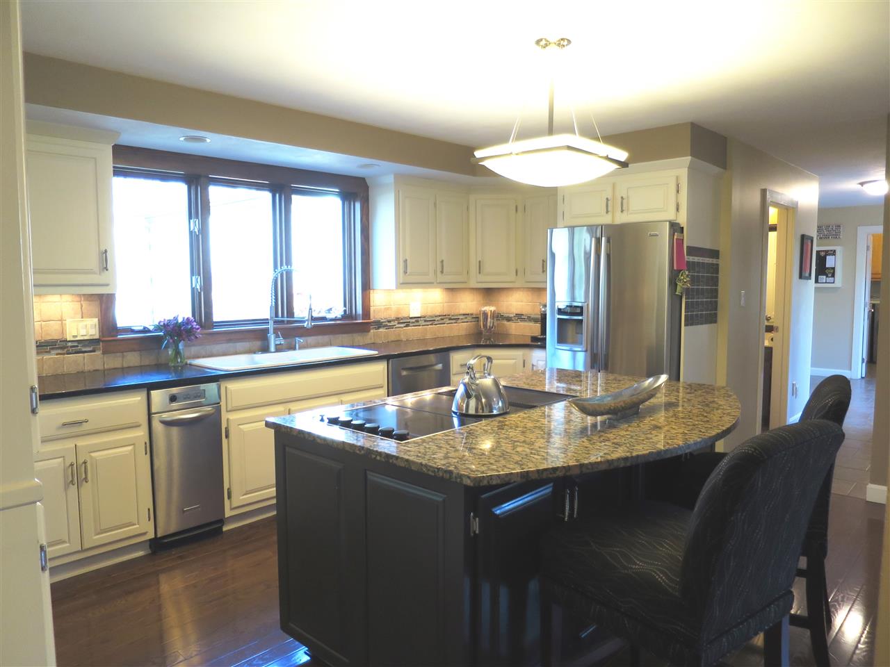 3 Heritage Way Exeter, NH 03833 - Photo 3 of 38 Gallery Image 3