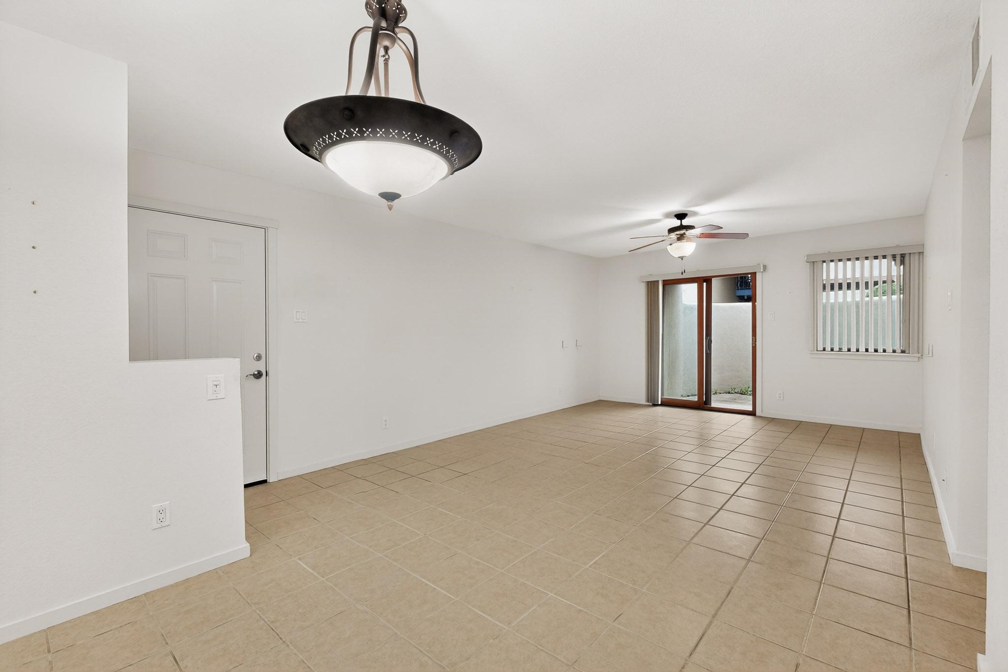 601 West San Mateo Road, Unit 27 Santa Fe, NM 87505 - Photo 26 of 27 Living/Dining Areas - Unstaged