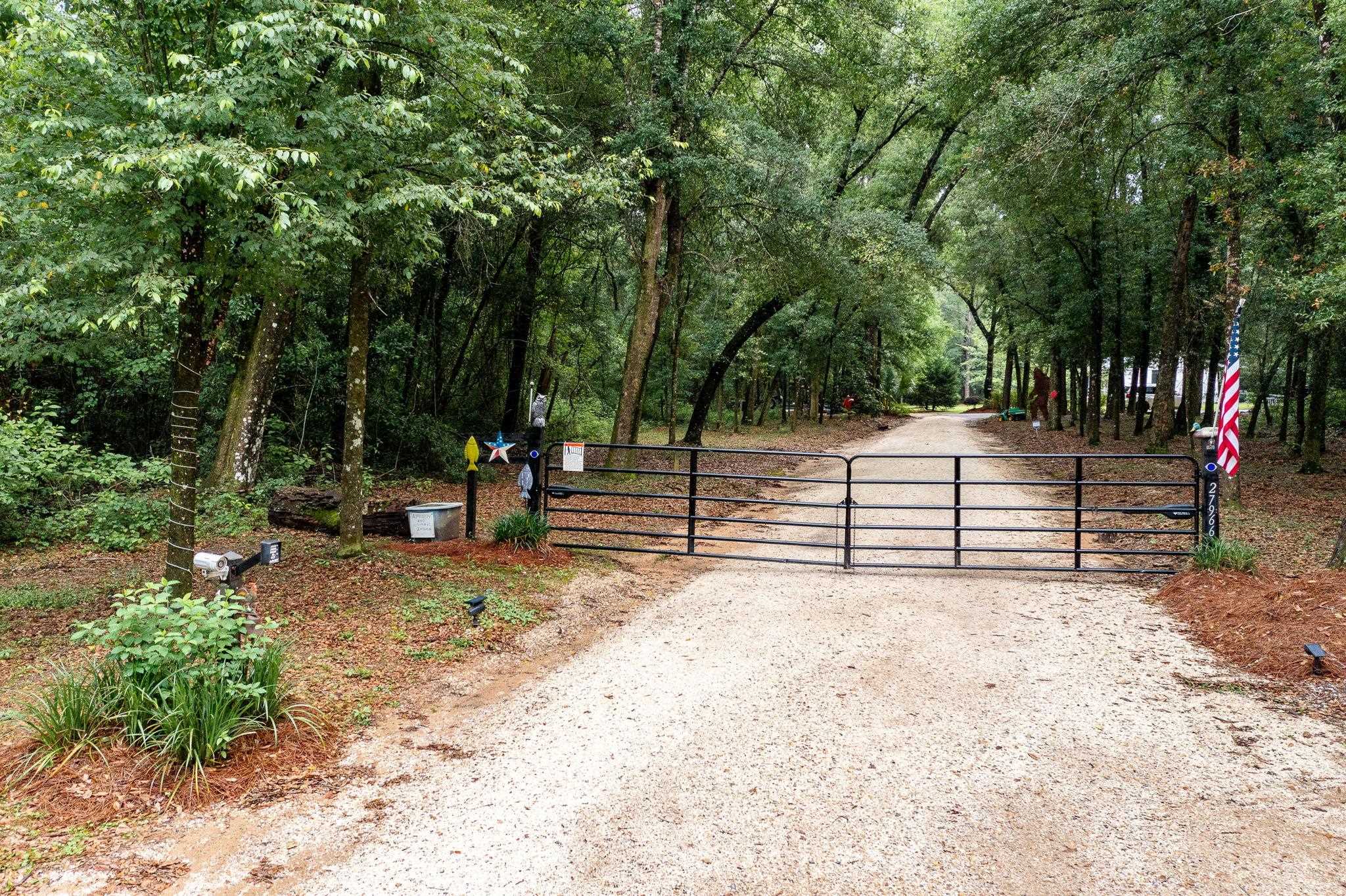 27966 Gus Moore Road Loxley, AL 36551 - Photo 33 of 44 Solar gate