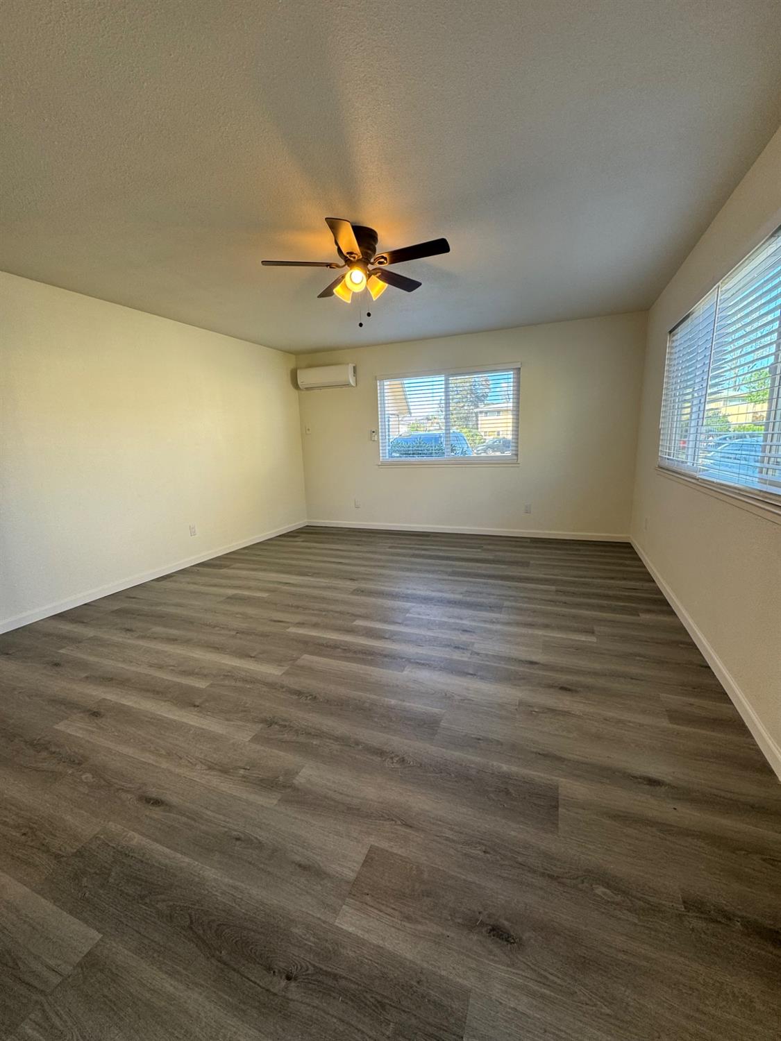 4536 Ashcroft Avenue Sacramento, CA 95841 - Photo 2 of 11