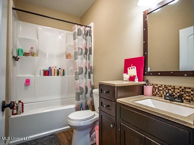 $464,000 | 123 A File Road, Batesville, MS 38606