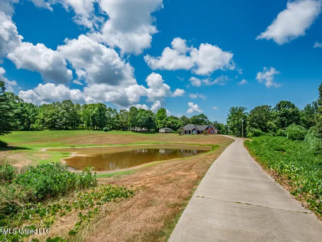 $464,000 | 123 A File Road, Batesville, MS 38606
