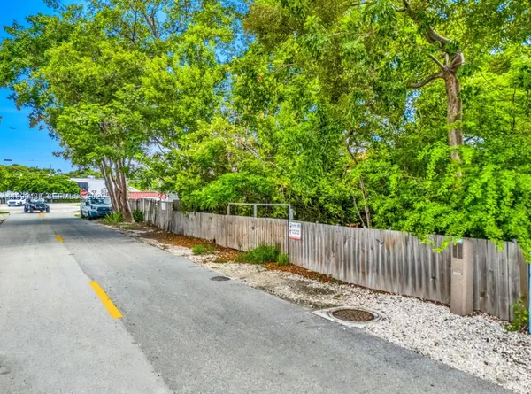 $250,000 | 1032 Snapper Lane, Key Largo, FL 33037