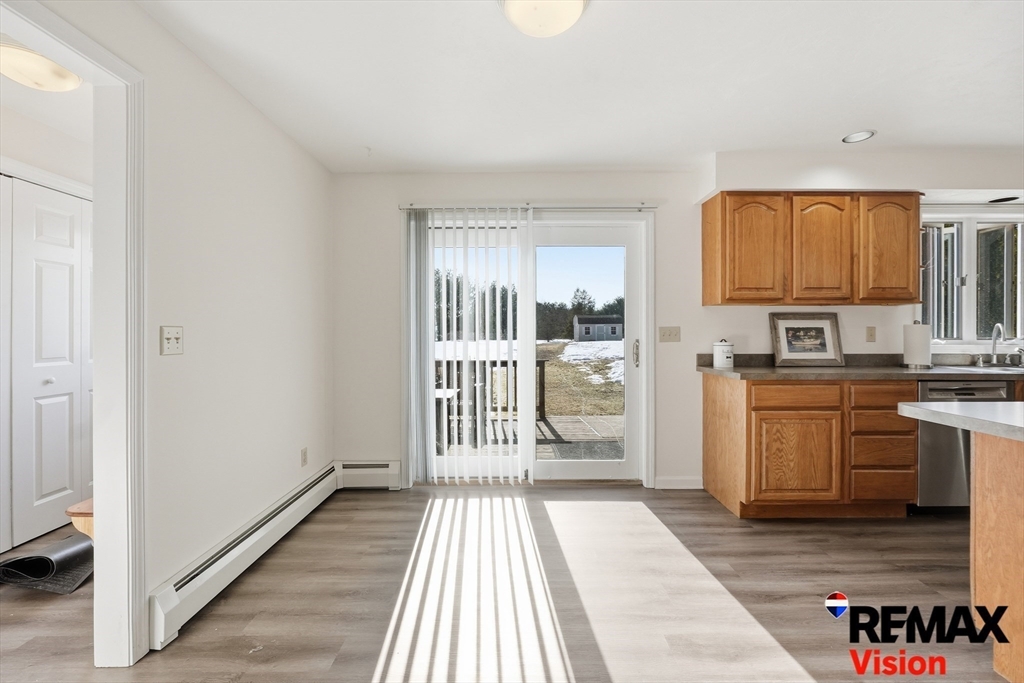 111 General Hobbs Road Holden, MA 01522 - Photo 11 of 36