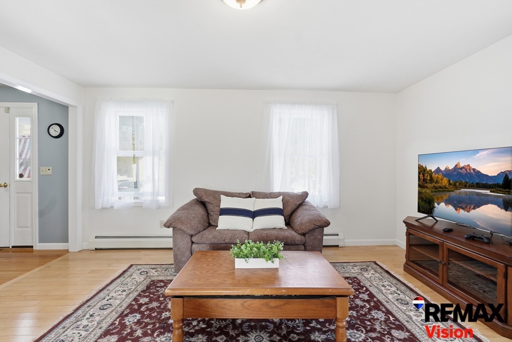 111 General Hobbs Road Holden, MA 01522 - Photo 13 of 36