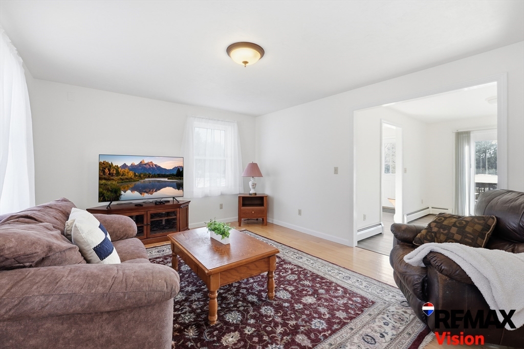 111 General Hobbs Road Holden, MA 01522 - Photo 14 of 36