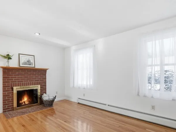 $679,900 | 111 General Hobbs Road, Holden, MA 01522