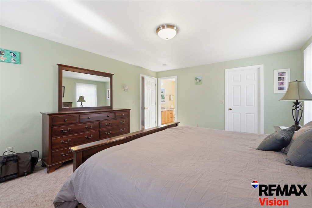 111 General Hobbs Road Holden, MA 01522 - Photo 21 of 36