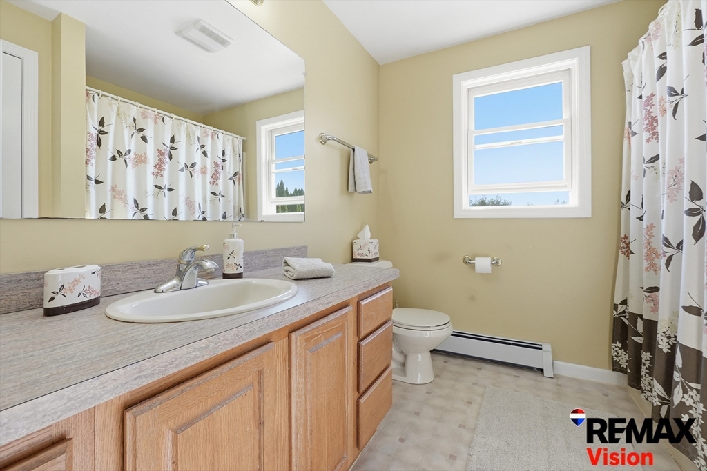 111 General Hobbs Road Holden, MA 01522 - Photo 22 of 36