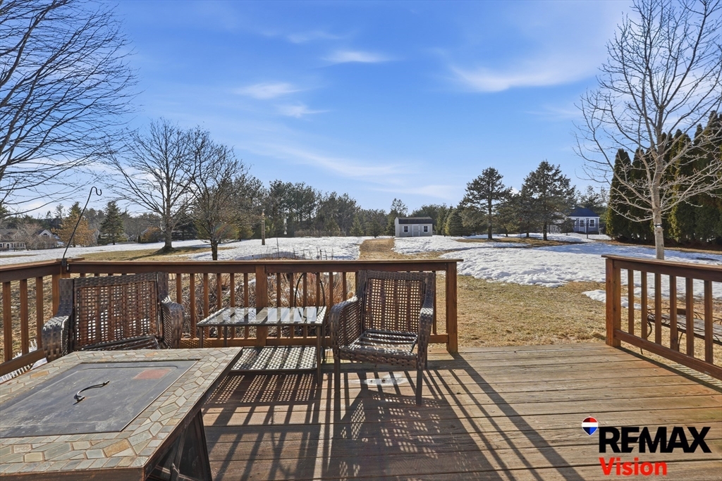 111 General Hobbs Road Holden, MA 01522 - Photo 28 of 36