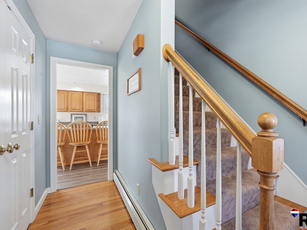 111 General Hobbs Road Holden, MA 01522 - Photo 4 of 36