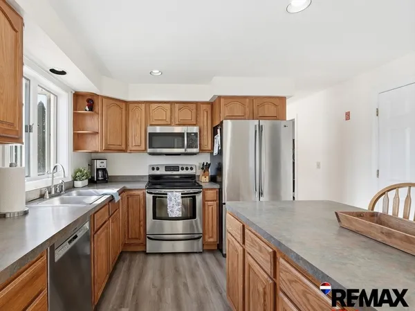 $679,900 | 111 General Hobbs Road, Holden, MA 01522