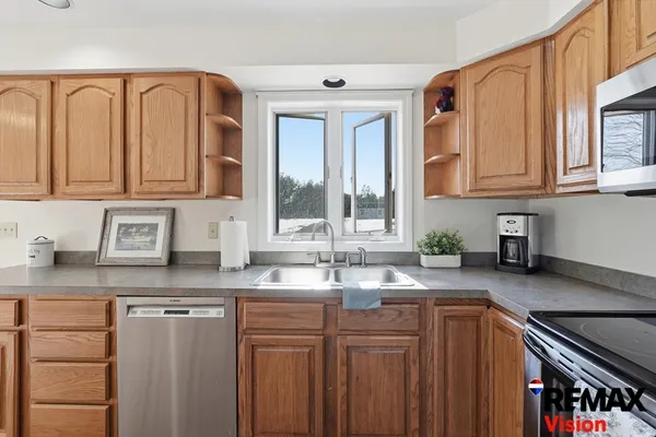 $679,900 | 111 General Hobbs Road, Holden, MA 01522