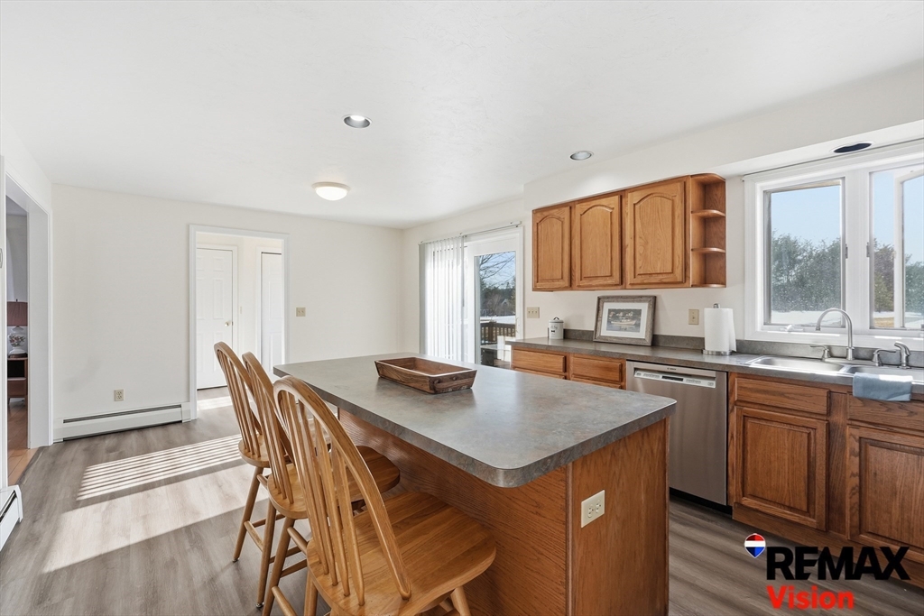 111 General Hobbs Road Holden, MA 01522 - Photo 10 of 36