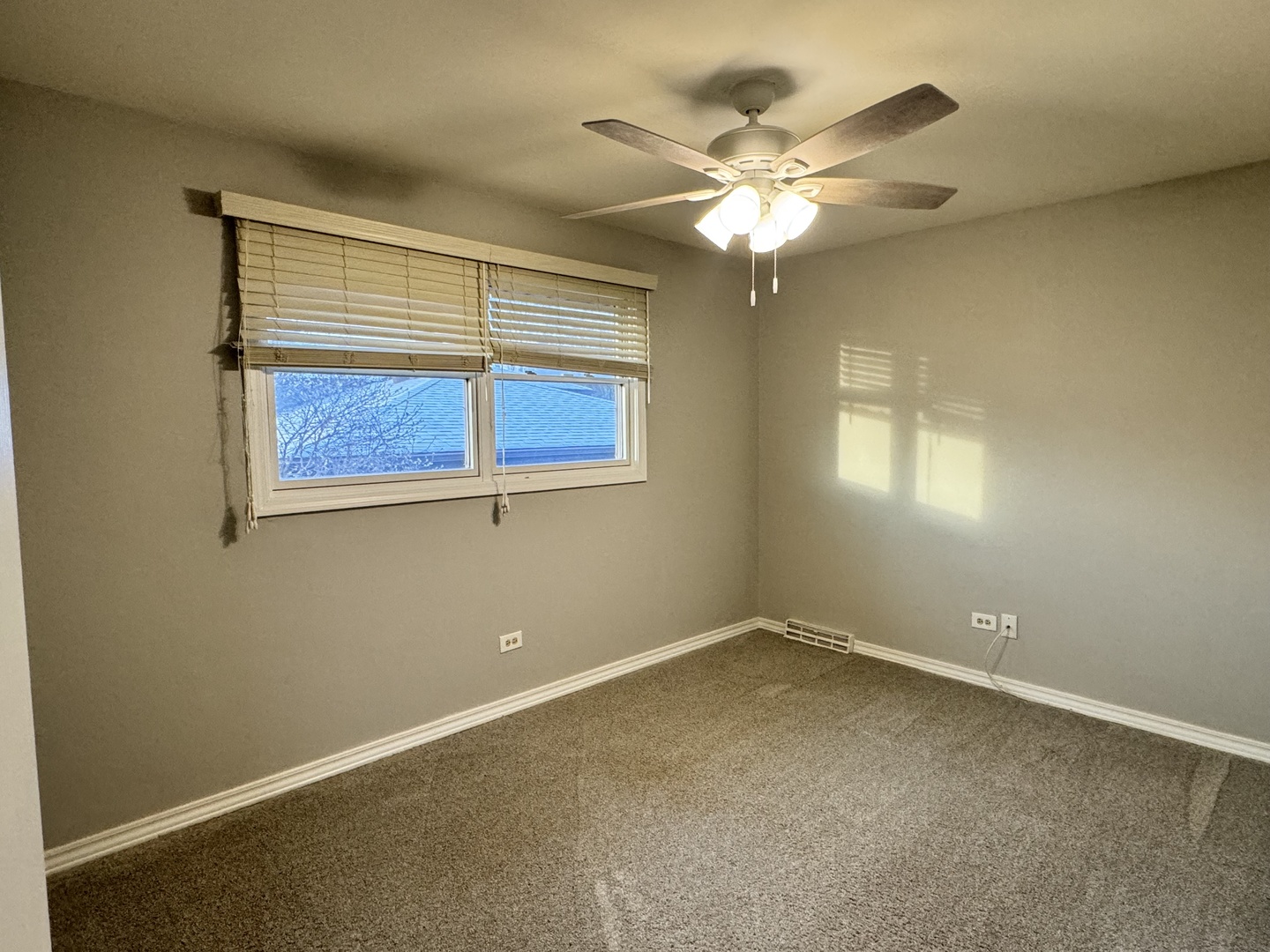 810 MacGregor Road Lockport, IL 60441 - Photo 16 of 25 a view of a room with a window