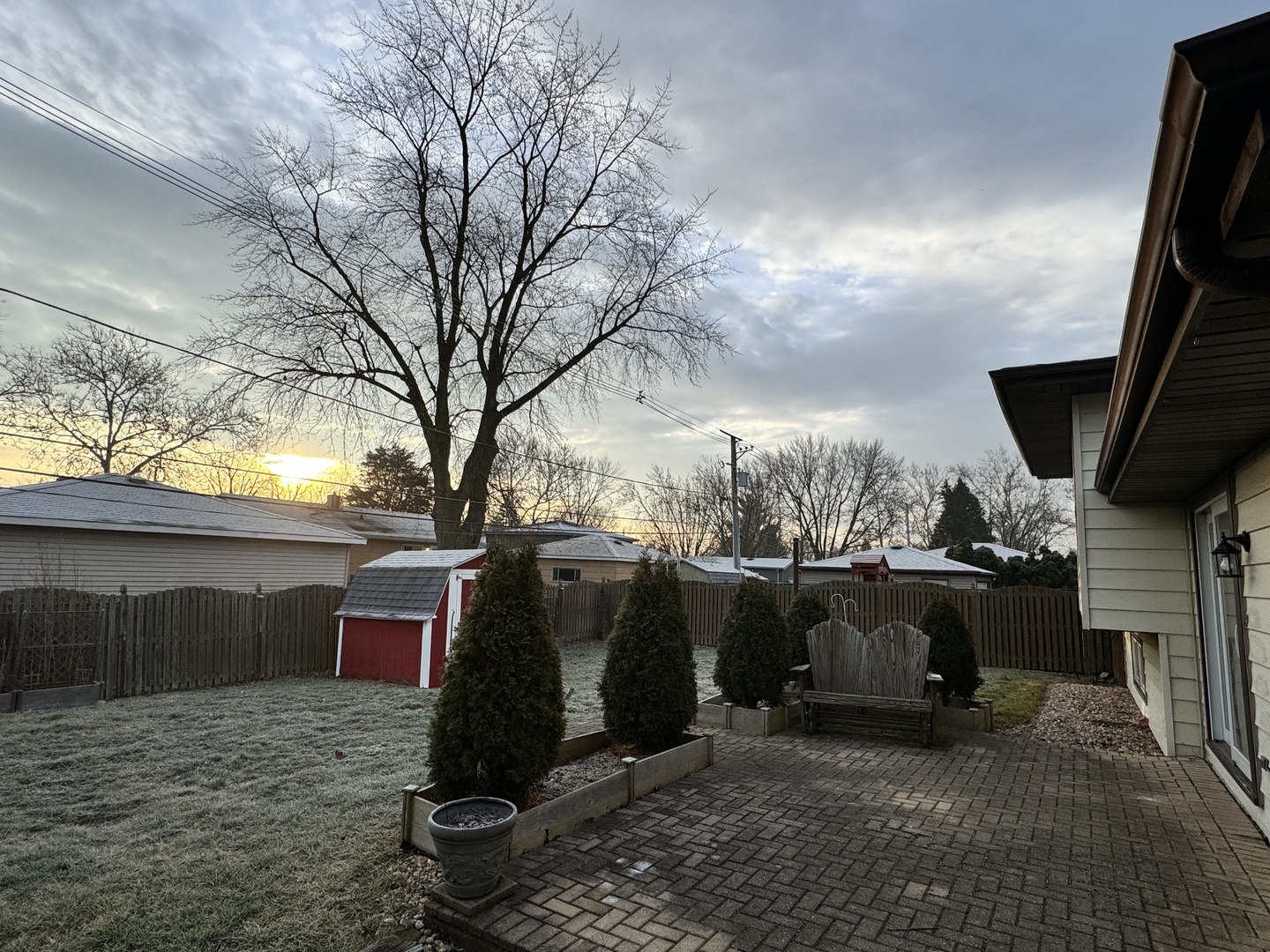 810 MacGregor Road Lockport, IL 60441 - Photo 22 of 25 a view of balcony with outdoor seating