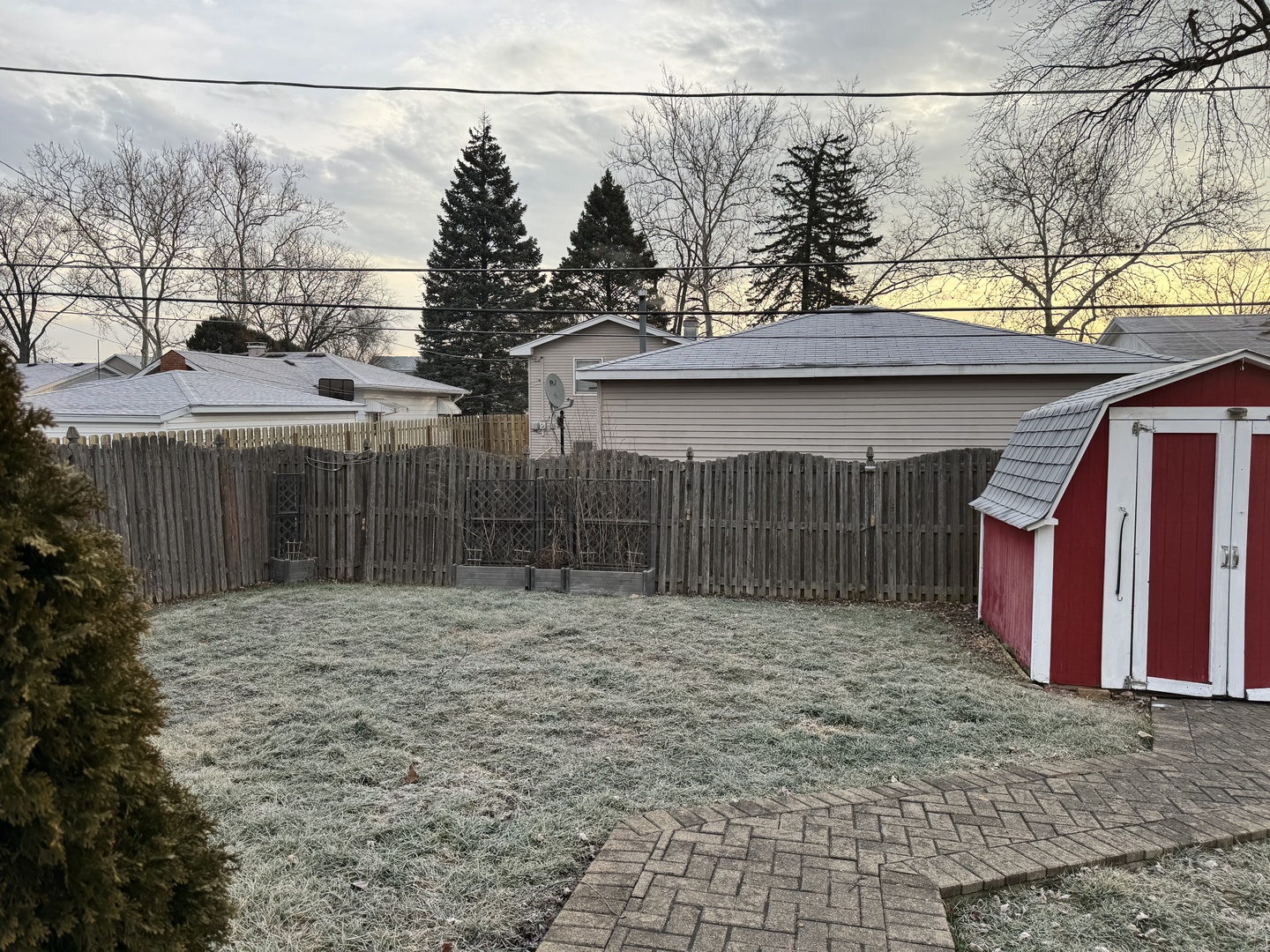 810 MacGregor Road Lockport, IL 60441 - Photo 24 of 25 a backyard of a house