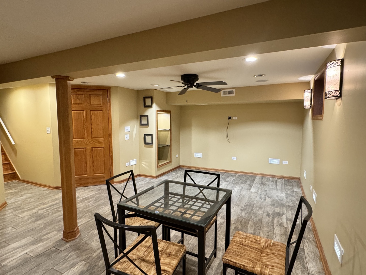 810 MacGregor Road Lockport, IL 60441 - Photo 10 of 25 a view of a hallway with furniture and wooden floor
