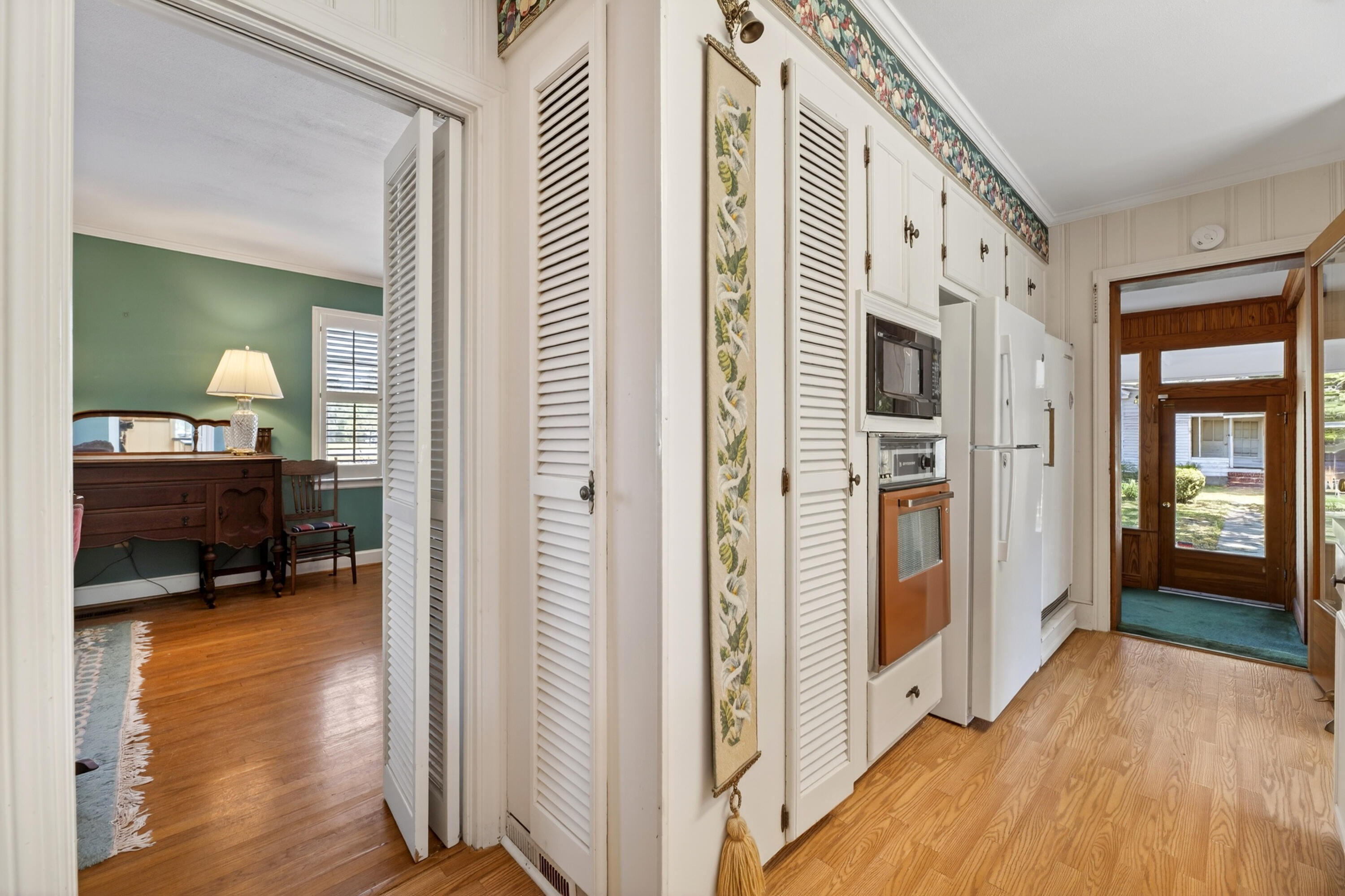 713 East Harlin Street Elloree, SC 29047 - Photo 20 of 46 IMG_7063