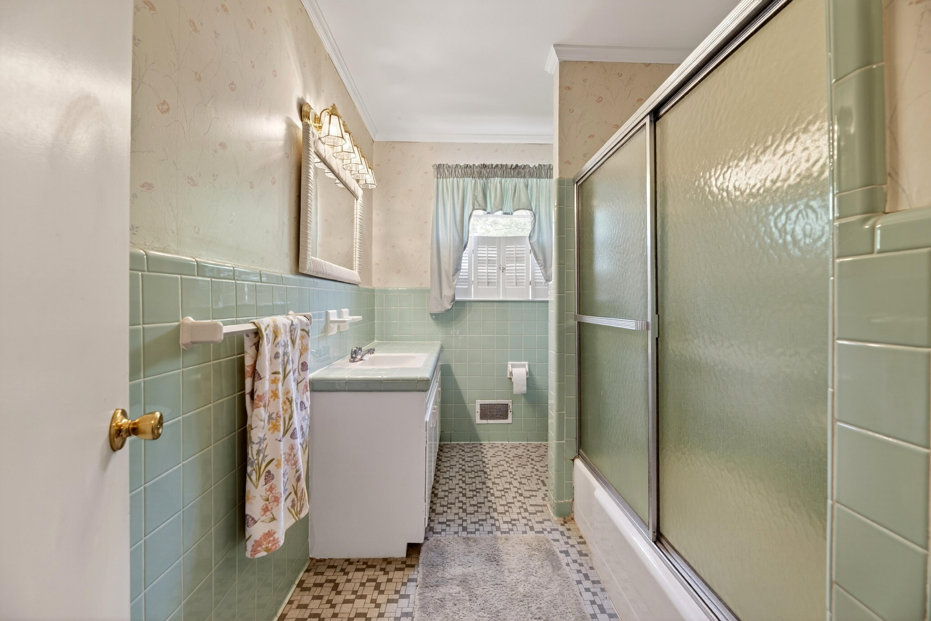 713 East Harlin Street Elloree, SC 29047 - Photo 35 of 46 IMG_7118