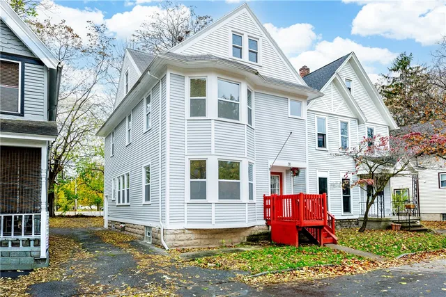 $2,100 | 35 Lawton Street, Rochester, NY 14607