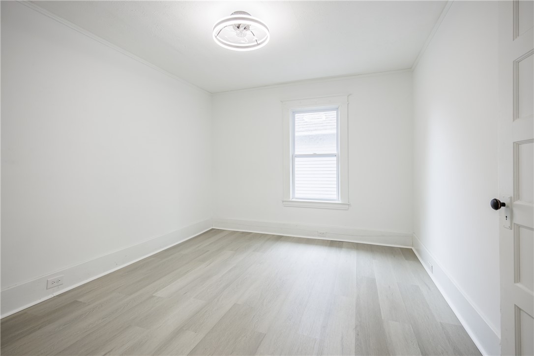 35 Lawton Street Rochester, NY 14607 - Photo 15 of 23