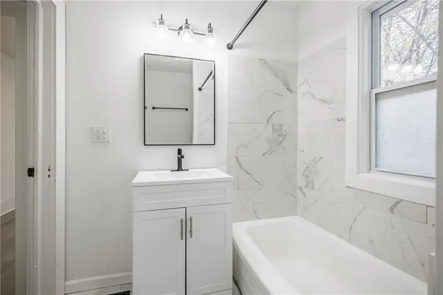 $2,100 | 35 Lawton Street, Rochester, NY 14607