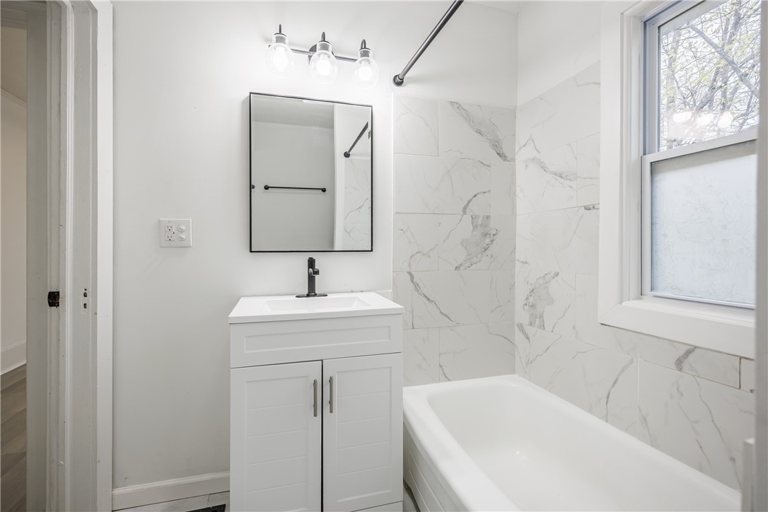 35 Lawton Street Rochester, NY 14607 - Photo 20 of 23