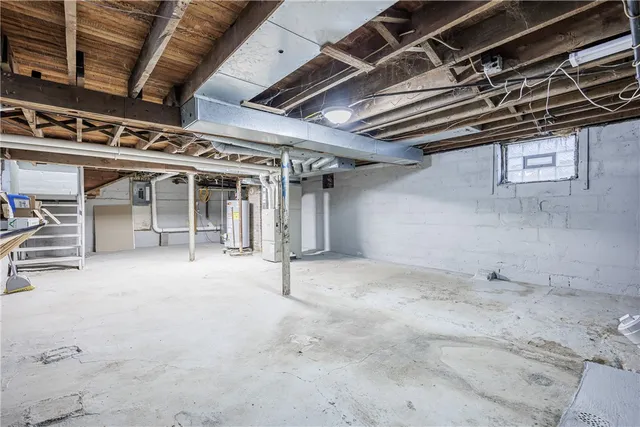 $2,100 | 35 Lawton Street, Rochester, NY 14607