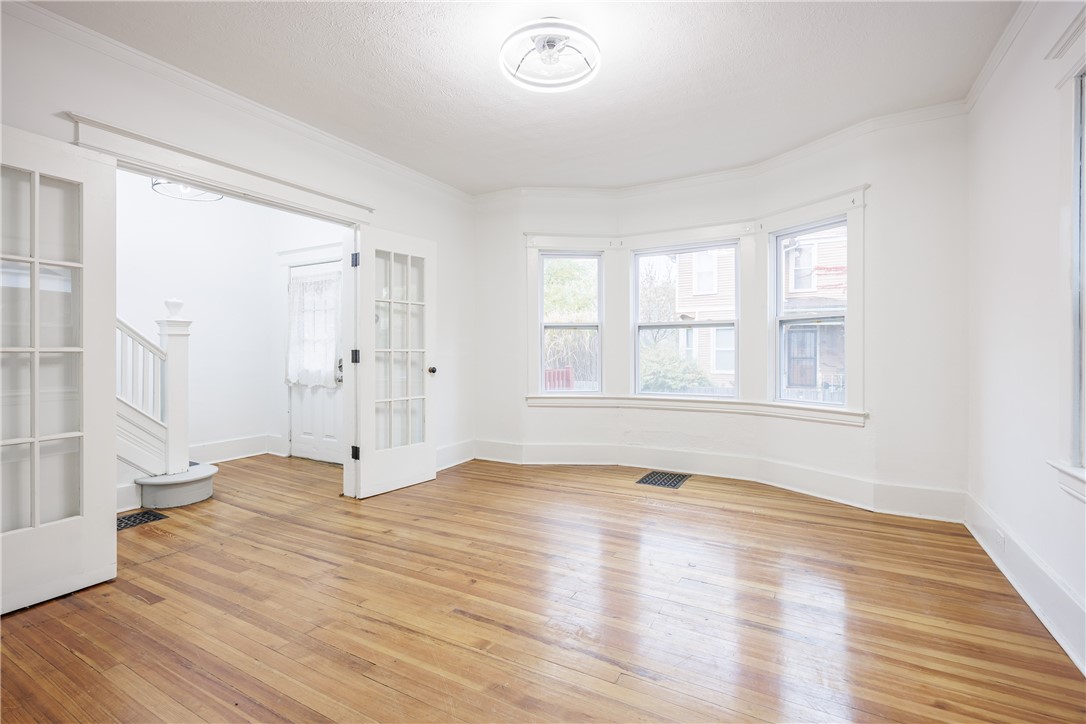 35 Lawton Street Rochester, NY 14607 - Photo 8 of 23