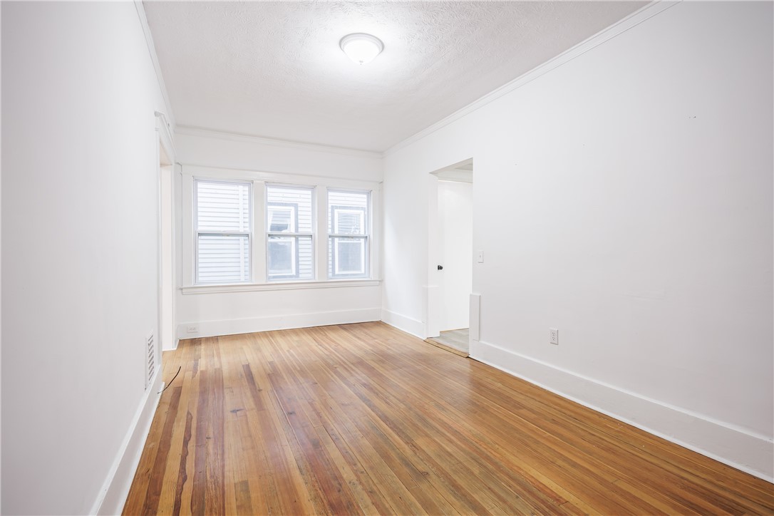 35 Lawton Street Rochester, NY 14607 - Photo 10 of 23