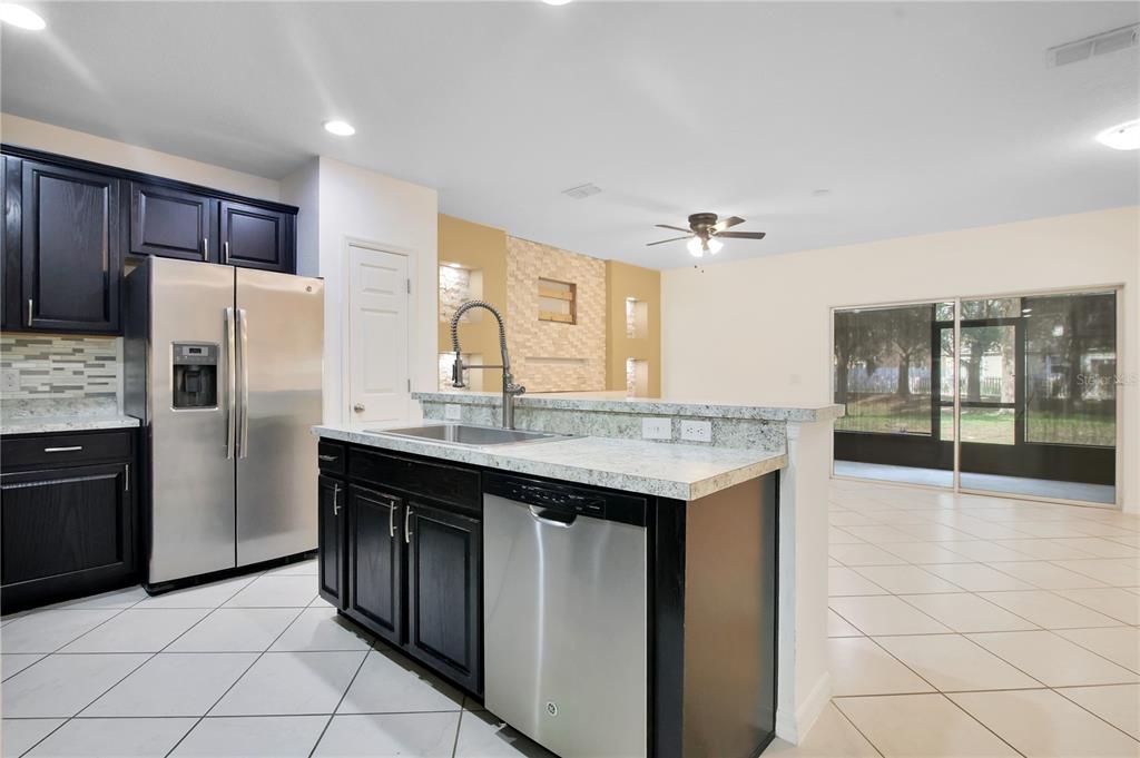 2905 Sunstone Drive Kissimmee, FL 34758 - Photo 10 of 39