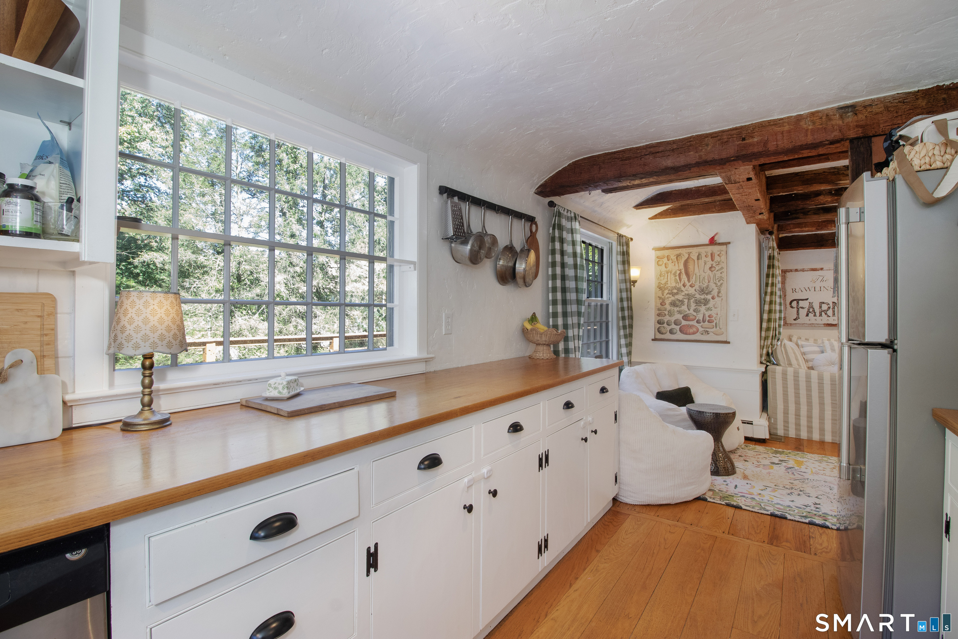 31 Old Barn Road Trumbull, CT 06611 - Photo 10 of 38 Gallery Image 10