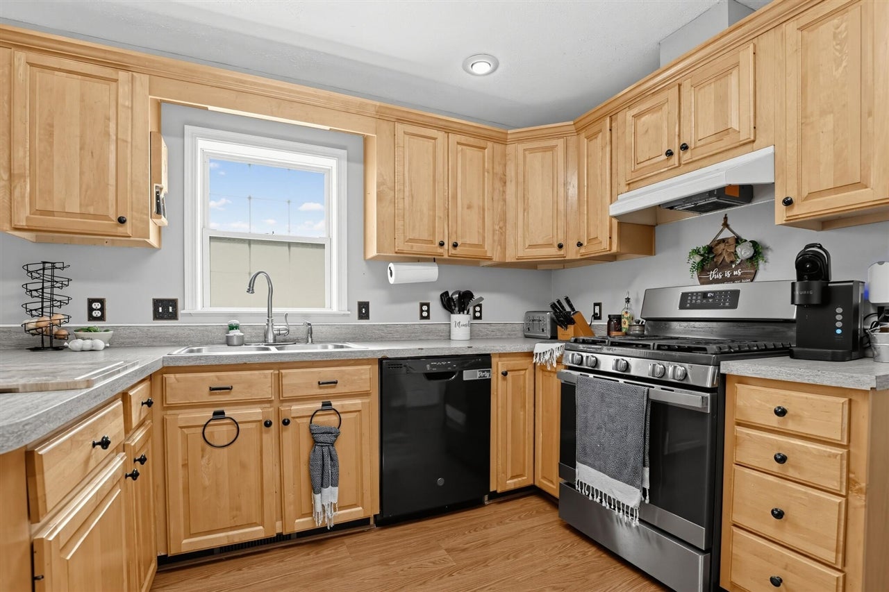 45101 Dunn Road Belleville, MI 48111 - Photo 12 of 68 Gallery Image 12