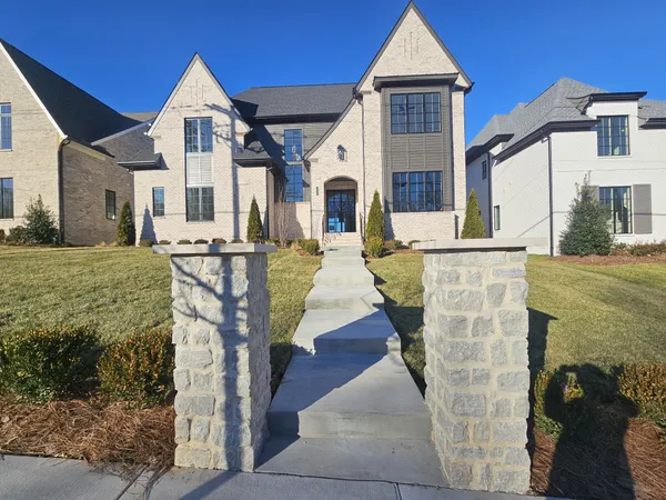 $1,655,900 | 2958 Del Rio Pike, Franklin, TN 37069
